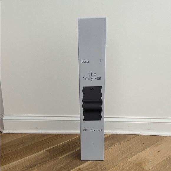 Bala Wavy Mat in Dark Gray - Picture 1 of 1